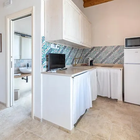 Baglio Il Gelso E L'Ulivo Appartamento Il Carrubo Reitani Exterior photo